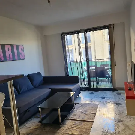 Central Et Au Calme Apartment *